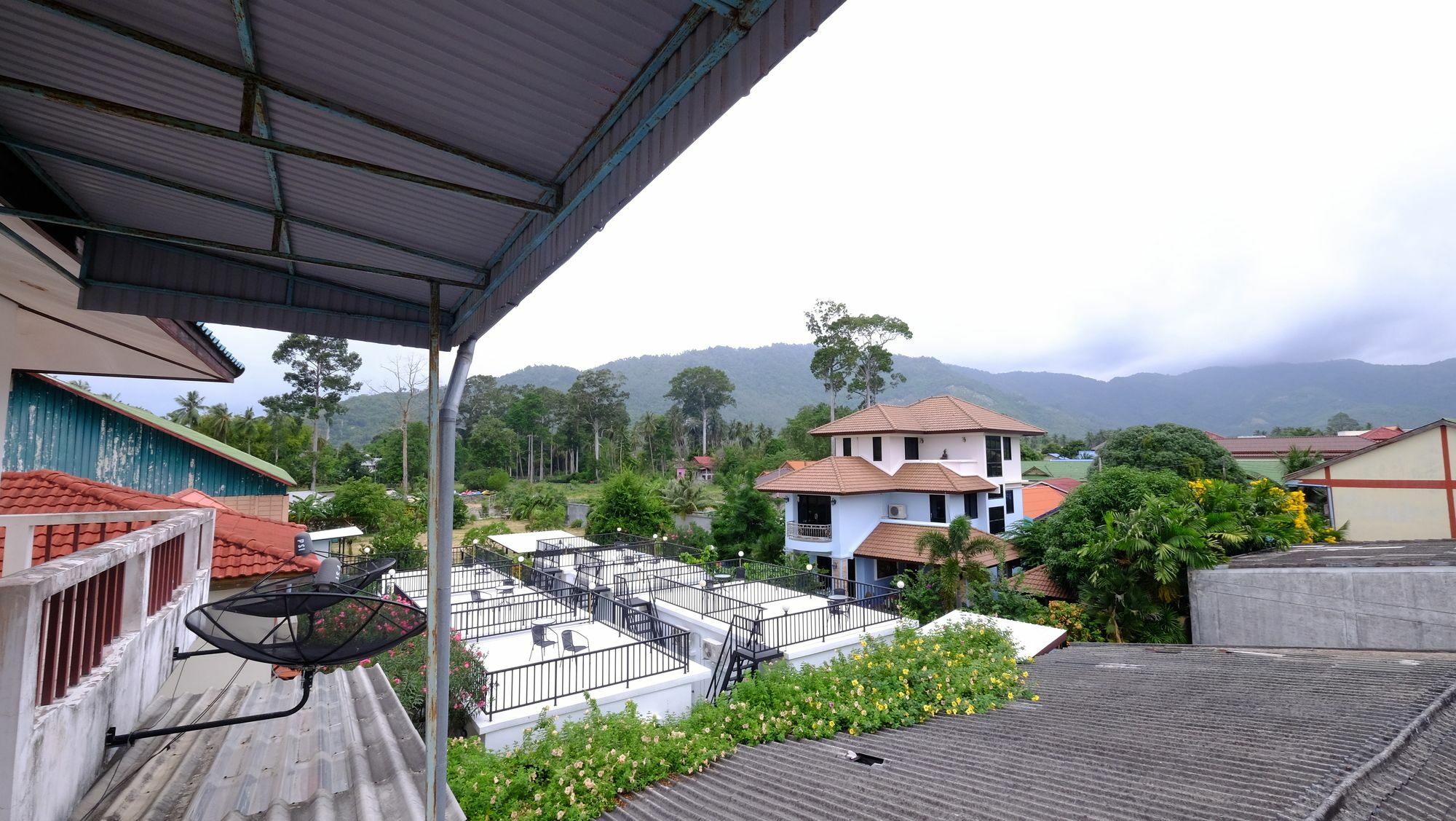 C.Samui Guesthouse Ламаи-Бич Экстерьер фото